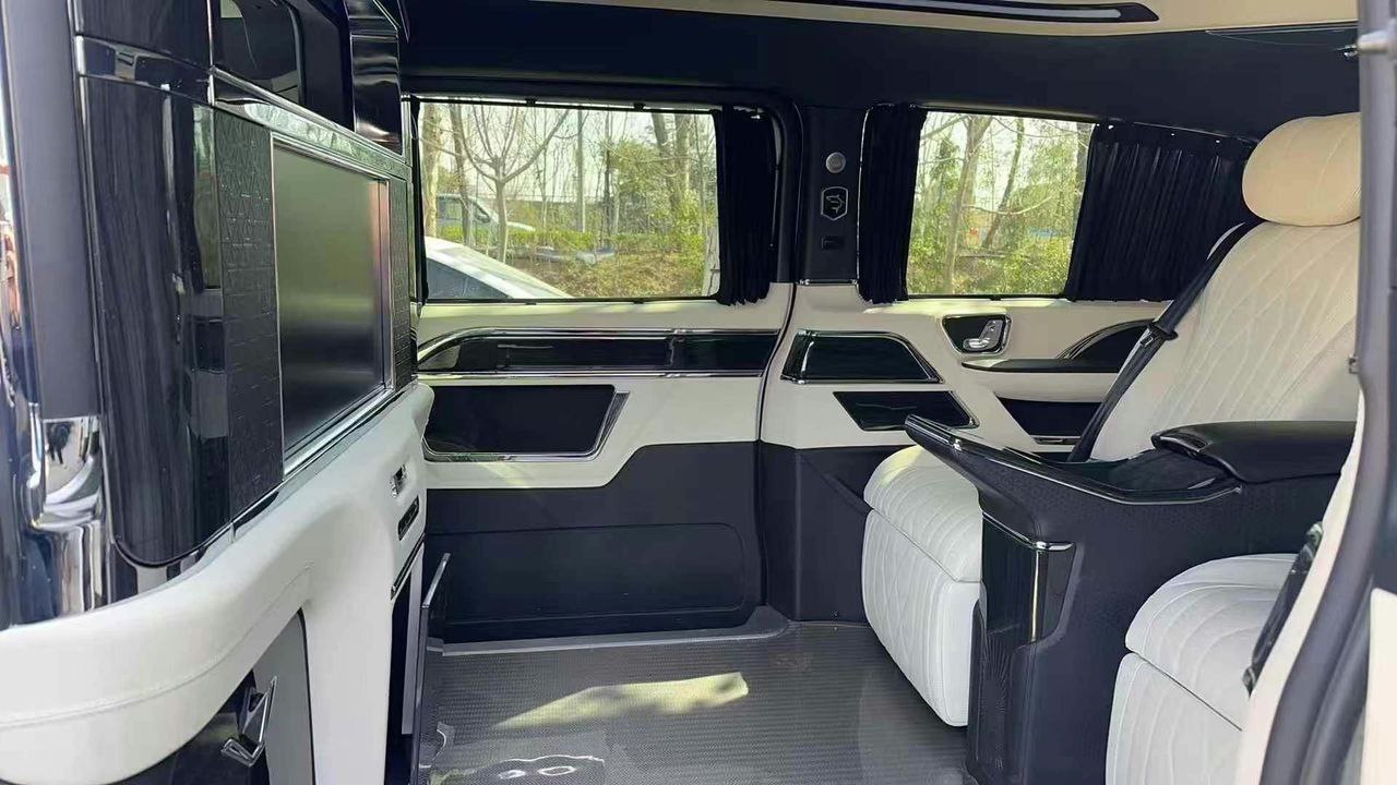 Mercedes-Benz V 260 2020 — изображение 8