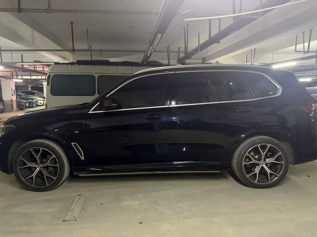 BMW X5 xDrive40i M Sport 2022 — изображение 2