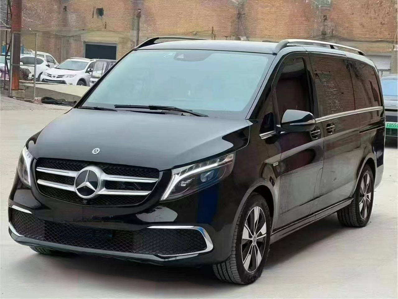 Mercedes-Benz V 260 Business 2022 — изображение 2