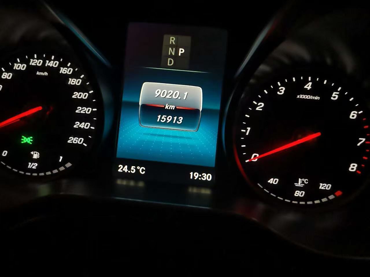 Mercedes-Benz V 260 2020 — изображение 10