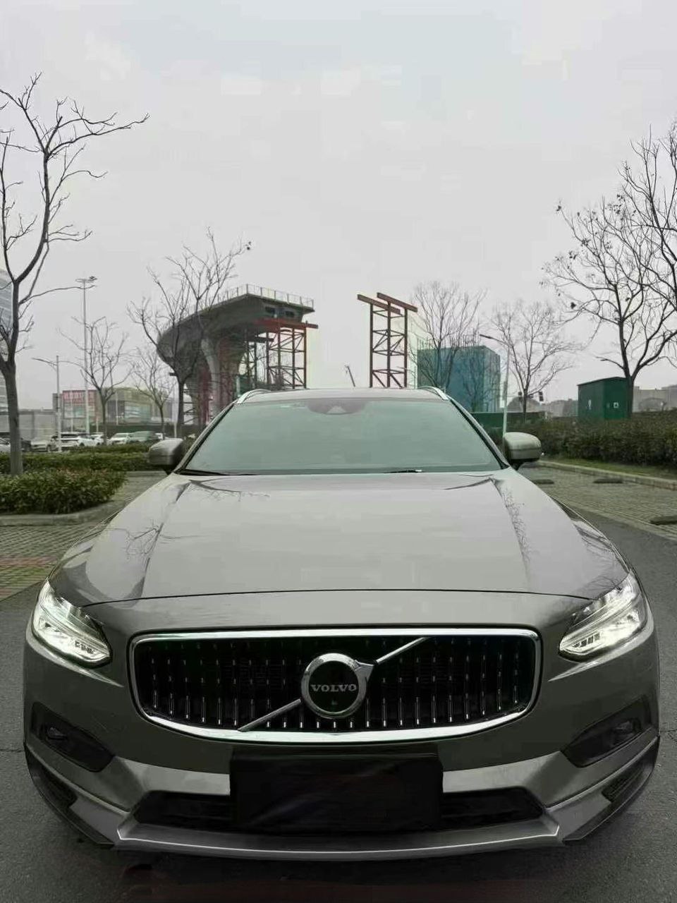 Volvo V90 Cross Country B5 AWD Zhiyuan Edition 2.0T 4WD 2021 — изображение 2