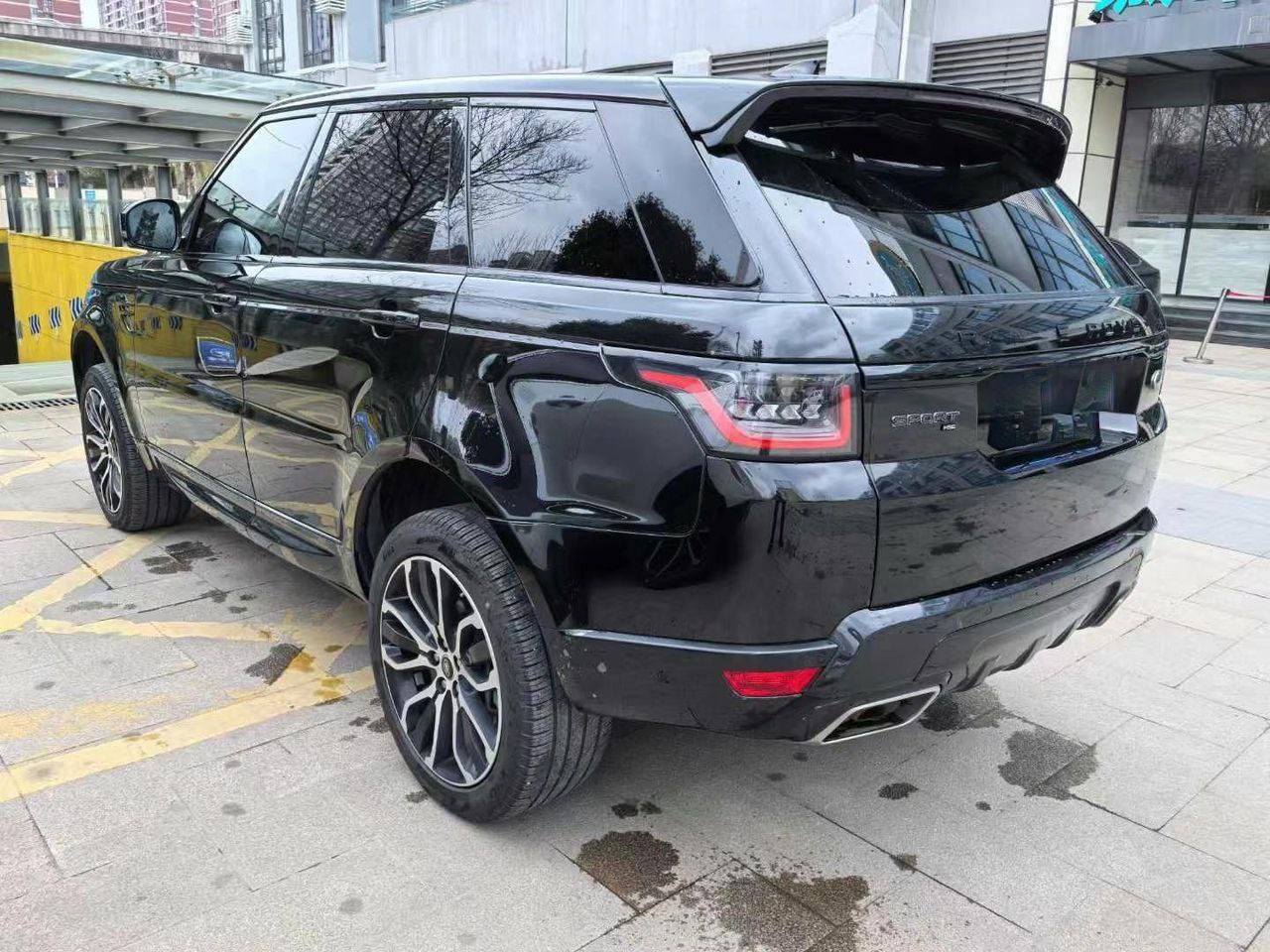 Land Rover Range Rover Sport 3.0T 360 л.с. Black Edition 2020 — изображение 5