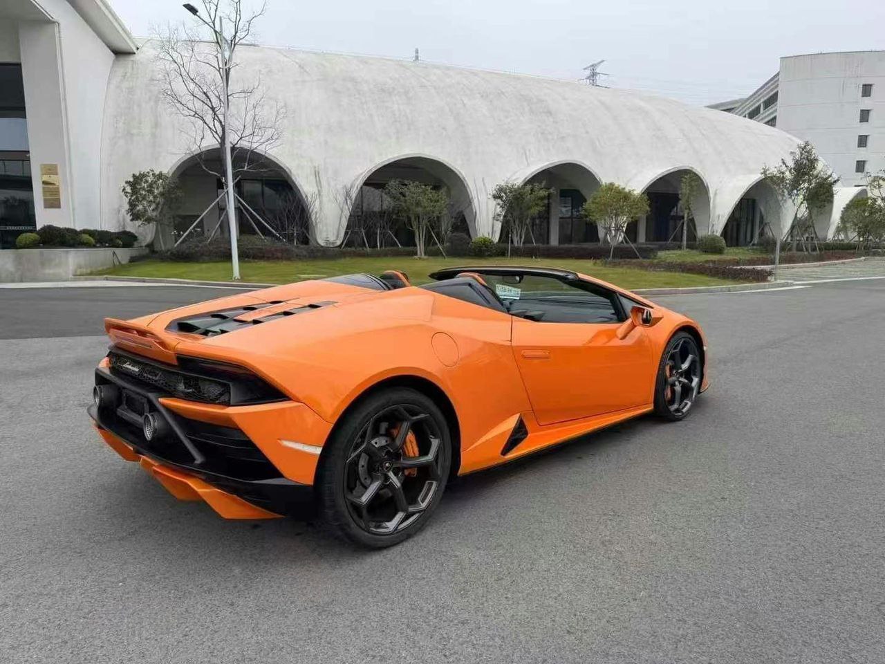 Lamborghini Huracán EVO RWD Spyder 2021 — изображение 5