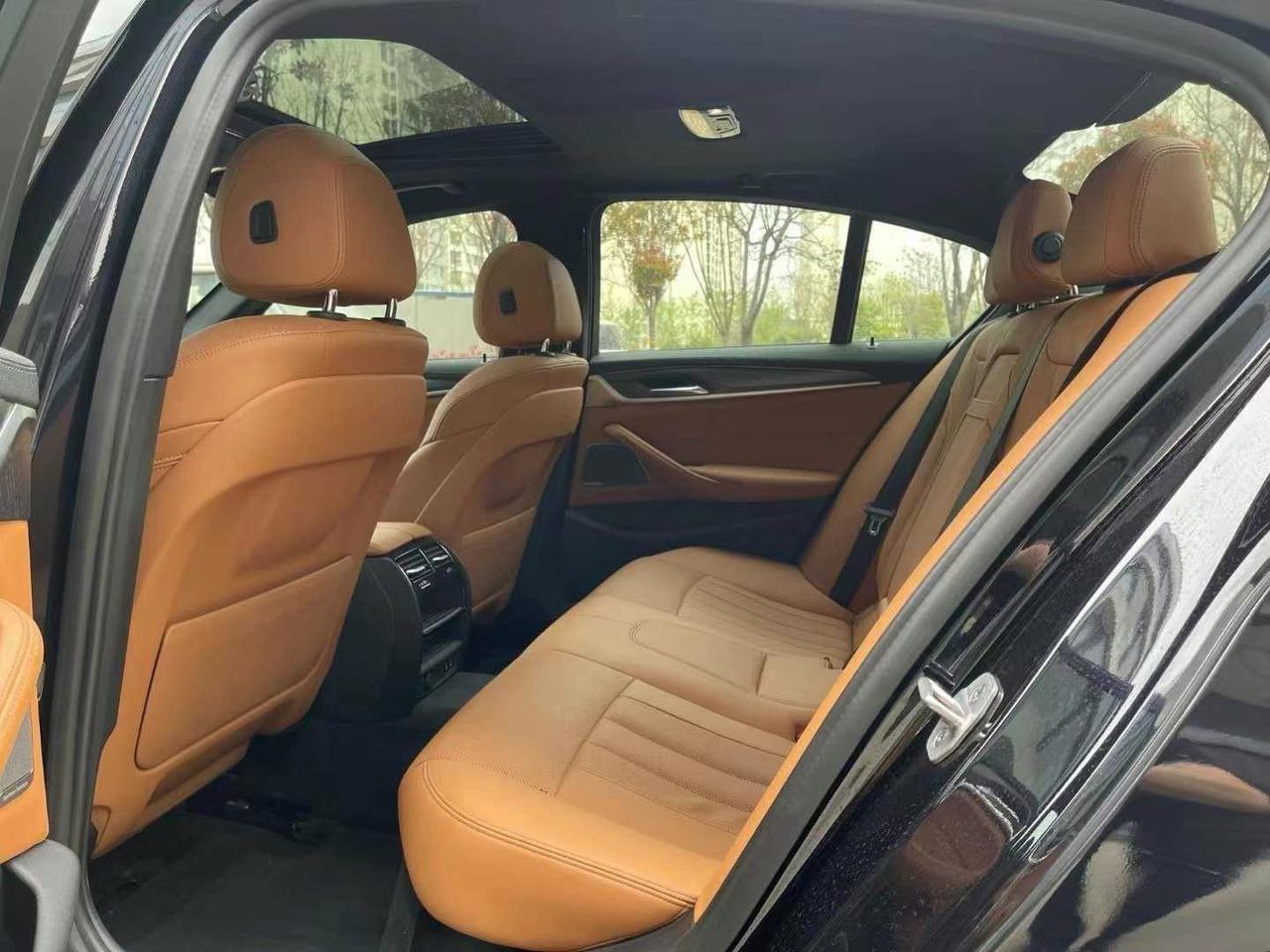 BMW 530i 2.0T 252 л.с. M Sport Package 2022 — изображение 9