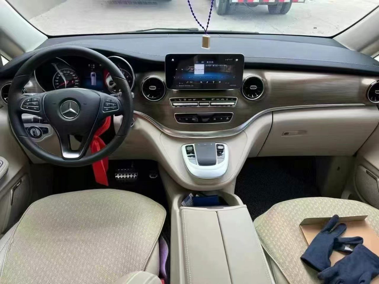 Mercedes-Benz V 260 Business 2022 — изображение 7