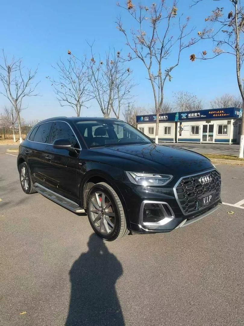 Audi Q5L 45TFSI Luxury Edition 2022 — изображение 3