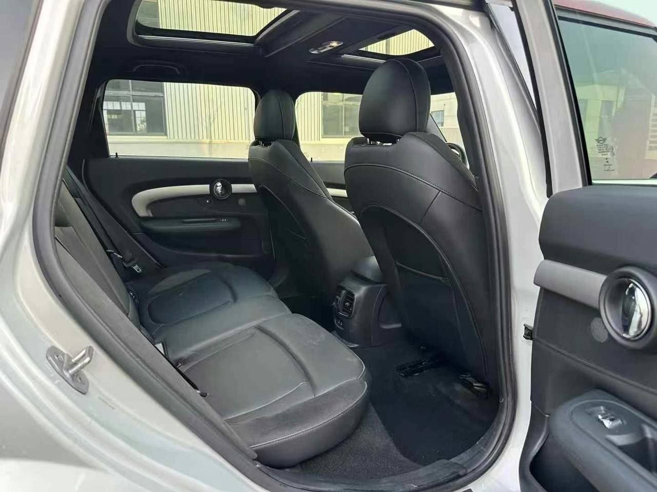 Mini Clubman JCW All4 2.0T 4WD 2021 — изображение 8