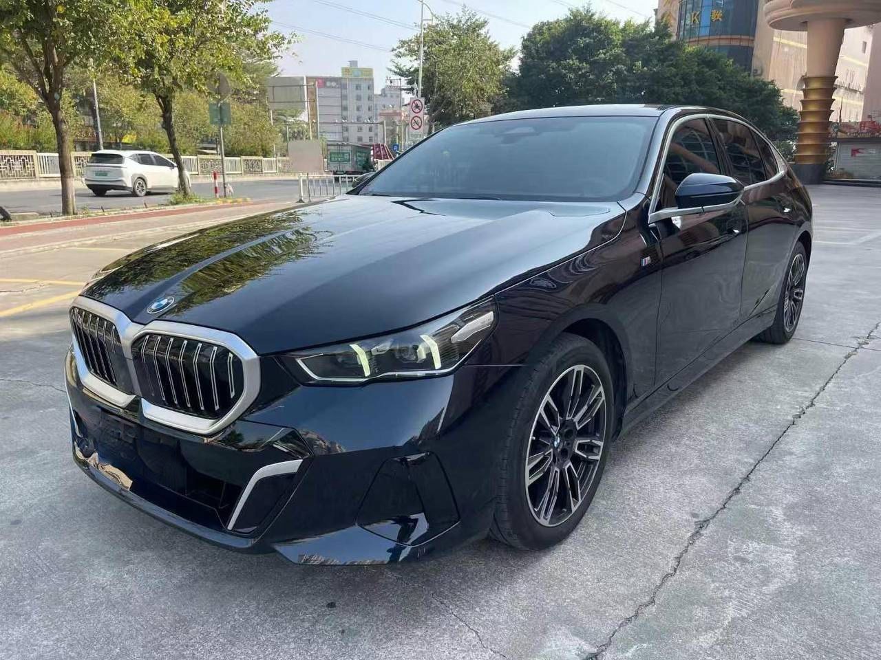 BMW 530Li Exclusive M Sport Package 2.0T 2024
