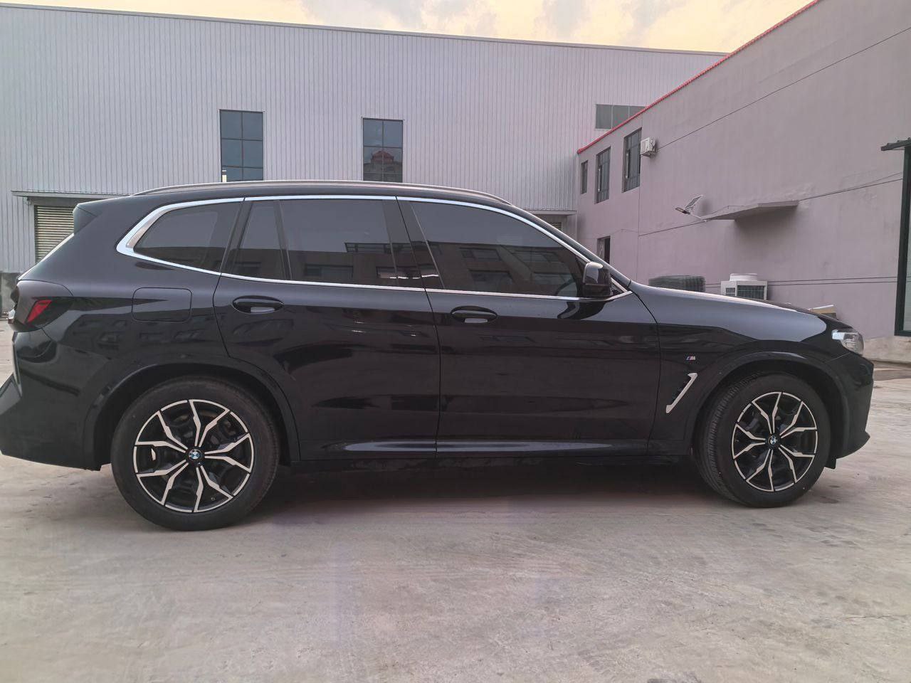 BMW X3 xDrive 25i 2022 — изображение 7