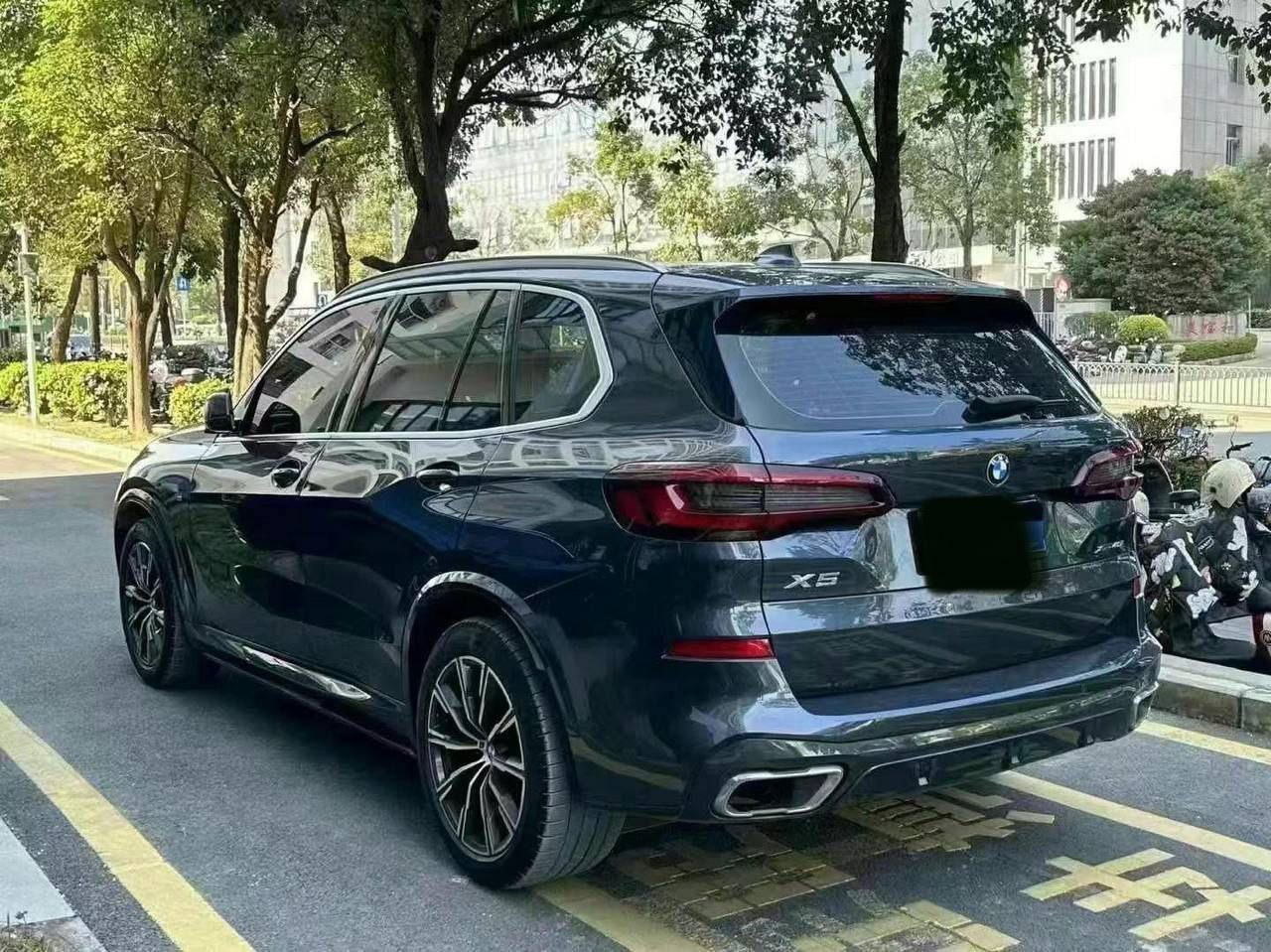 BMW X5 xDrive40i M Sport 2021 — изображение 4