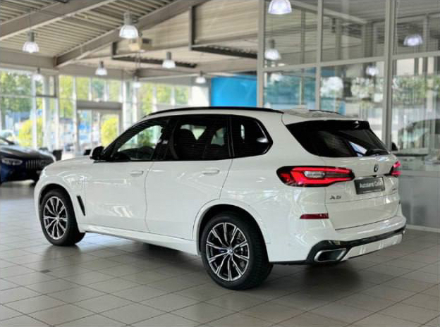 BMW X5 xDrive 45e M Sport 2020 — изображение 3