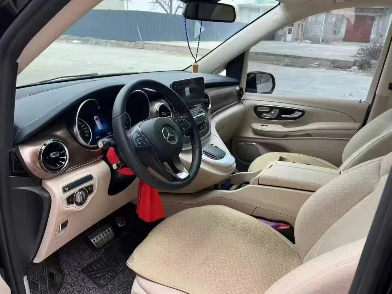 Mercedes-Benz V 260 Business 2022 — изображение 8