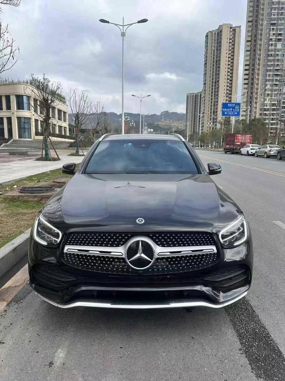 Mercedes-Benz GLC300L 4MATIC 2.0T 4WD 2021