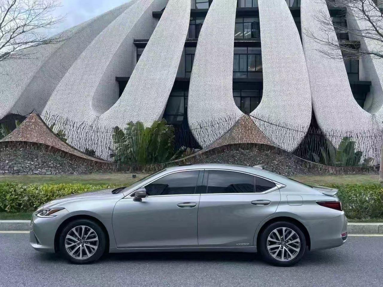 Lexus ES 300h 2.5L 2022