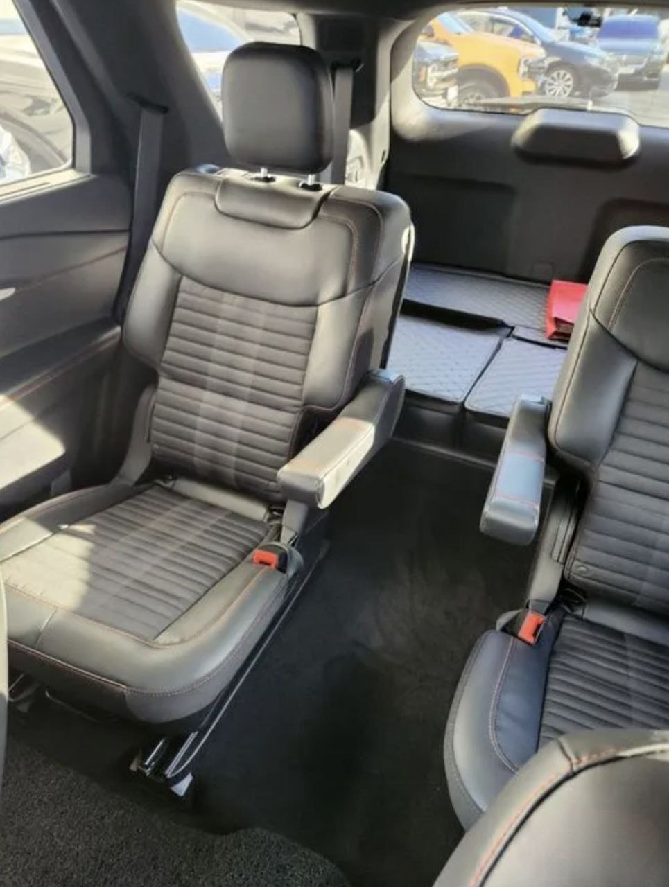 Ford Explorer 6th Generation (модель 2025) — изображение 7