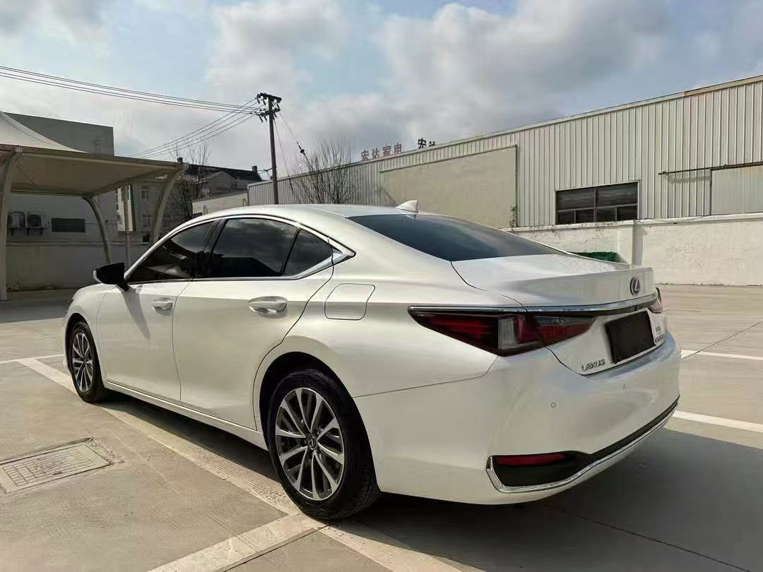 Lexus ES 200 Luxury Edition 2022 — изображение 5