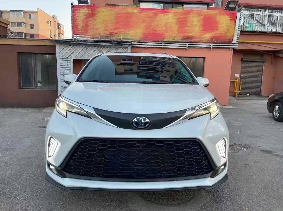 Toyota Granvia 2.5T FWD 2023 — изображение 3