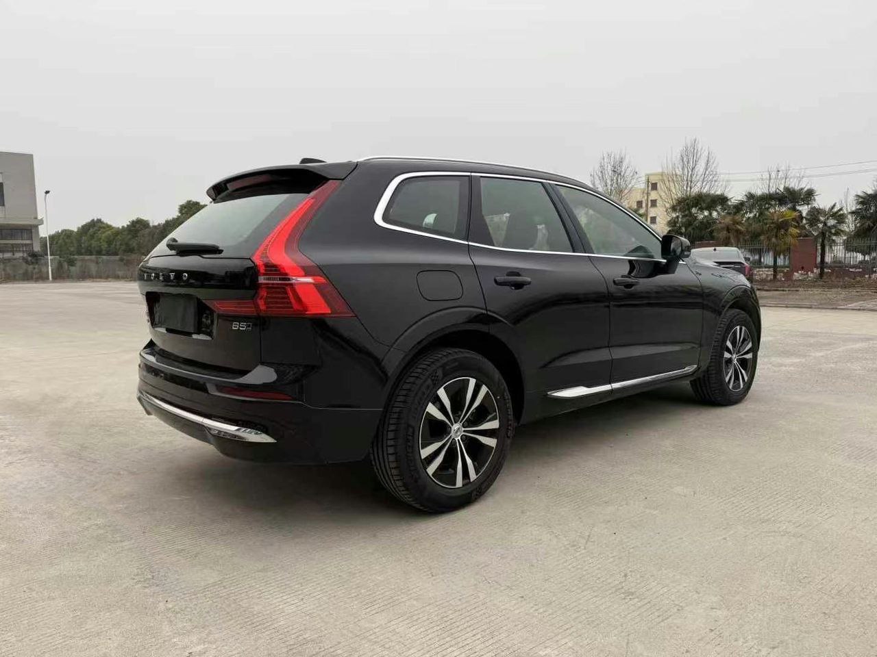 Volvo XC60 B5 Luxury Edition 2024 — изображение 5