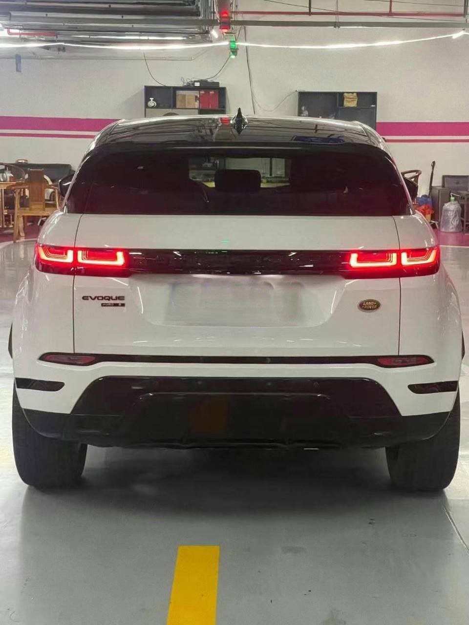 Land Rover Range Rover Evoque 249PS R-Dynamic S — изображение 4