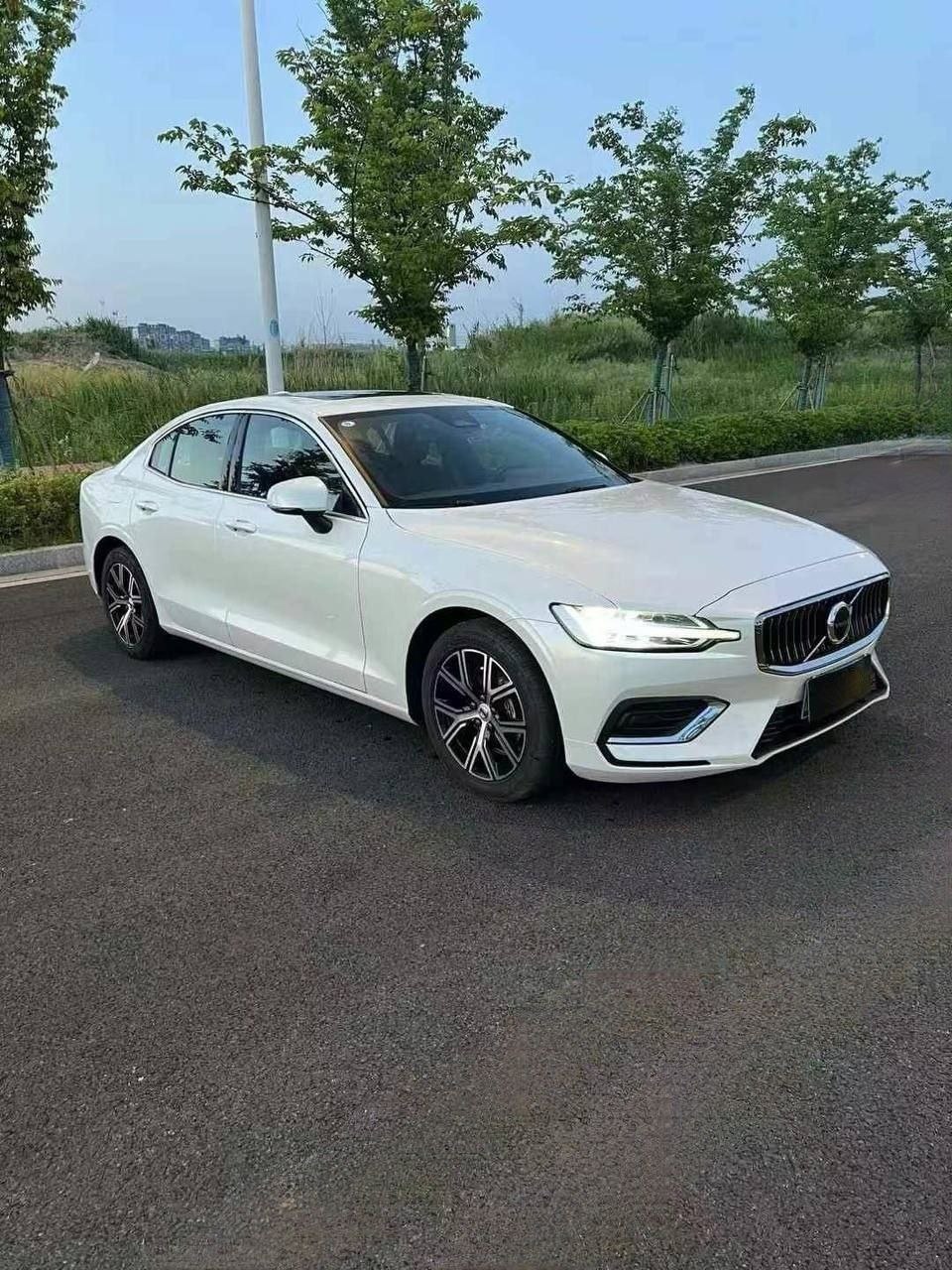 Volvo S60 B4 Sports 2.0T FWD 2023