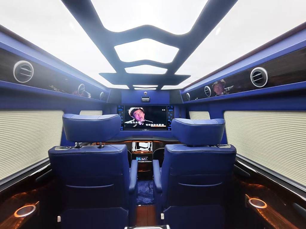 Volkswagen Caravelle TSI 2.0T 204 л.с. Luxury Edition 7 Seaters 2019 — изображение 7