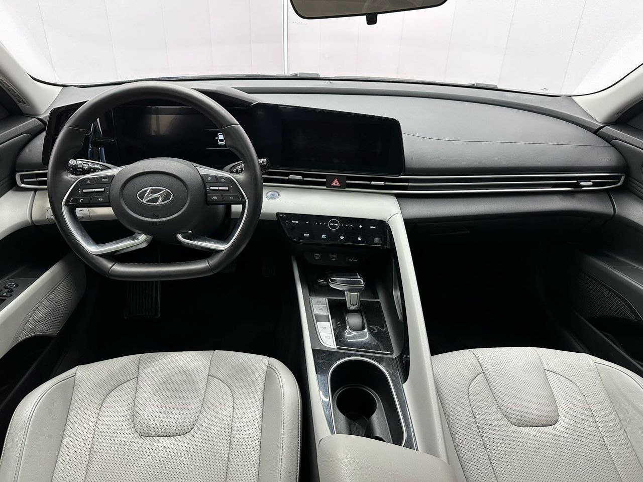 Hyundai Elantra 1.5L 115 л.с. CVT LUX 2020 — изображение 8