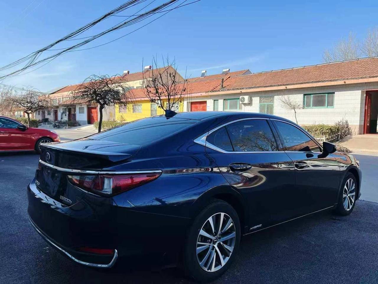 Lexus ES300H Executive 2.5L Hybrid 2021 — изображение 4