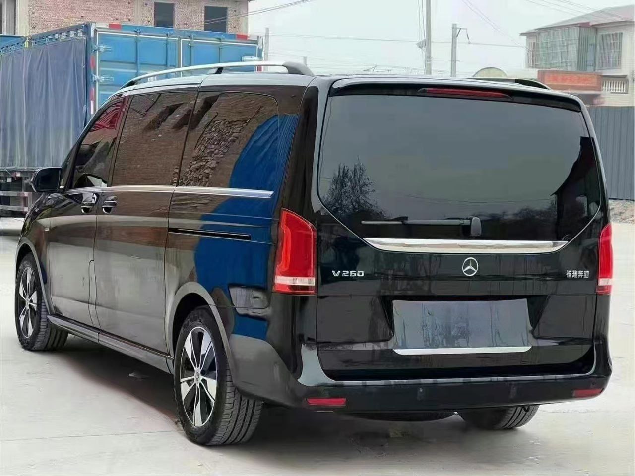 Mercedes-Benz V 260 Business 2022 — изображение 5