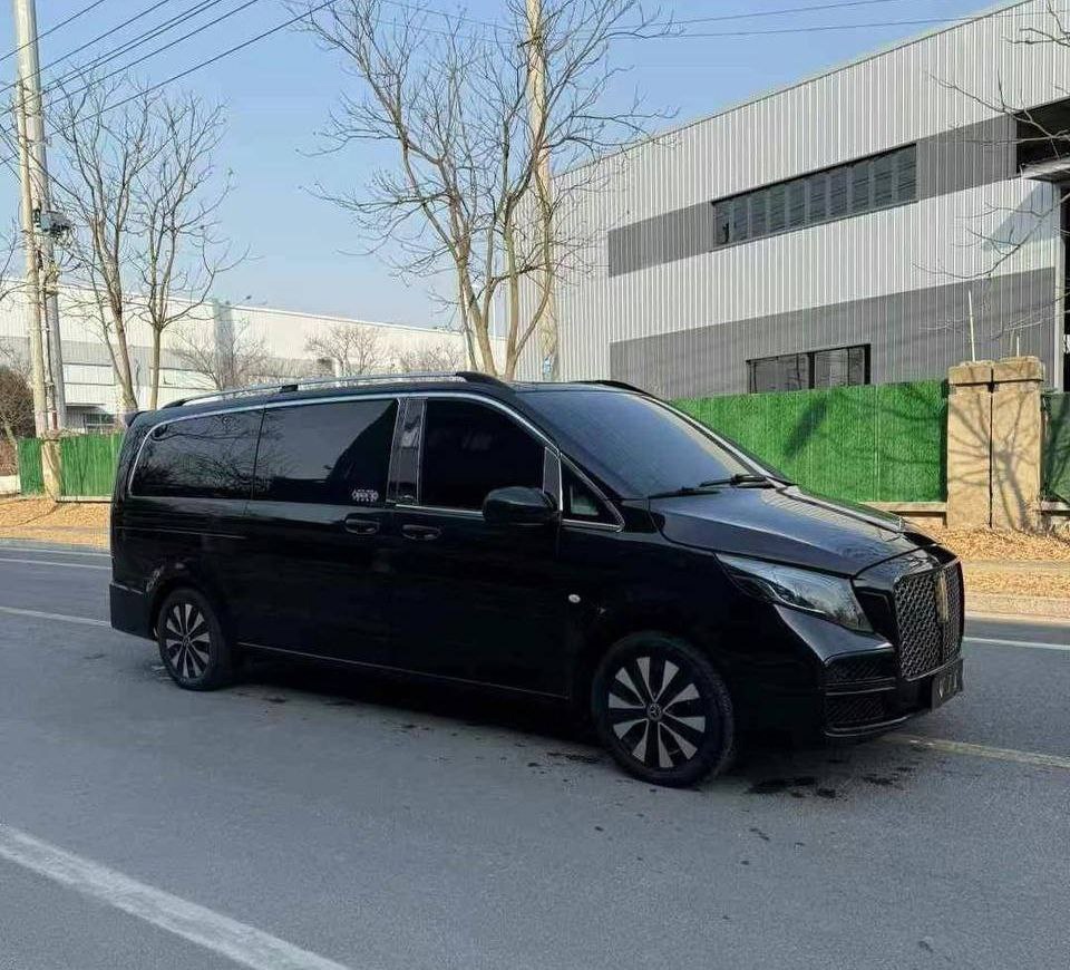 Mercedes-Benz V260 Luxury Edition 2021 — изображение 3