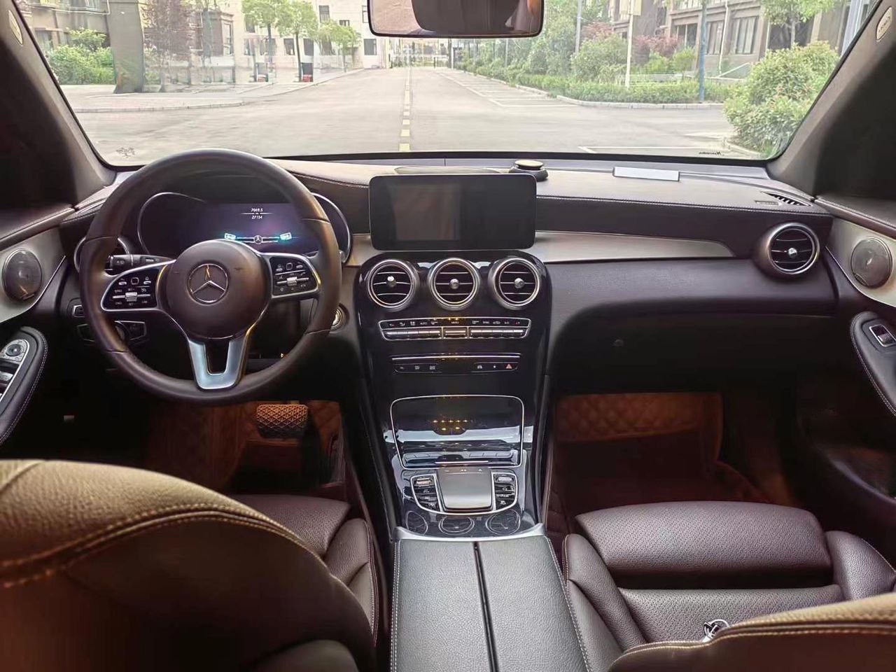 Mercedes-Benz GLC260L 2.0T 197 л.с. 4MATIC Dynamic Edition 2021 — изображение 7