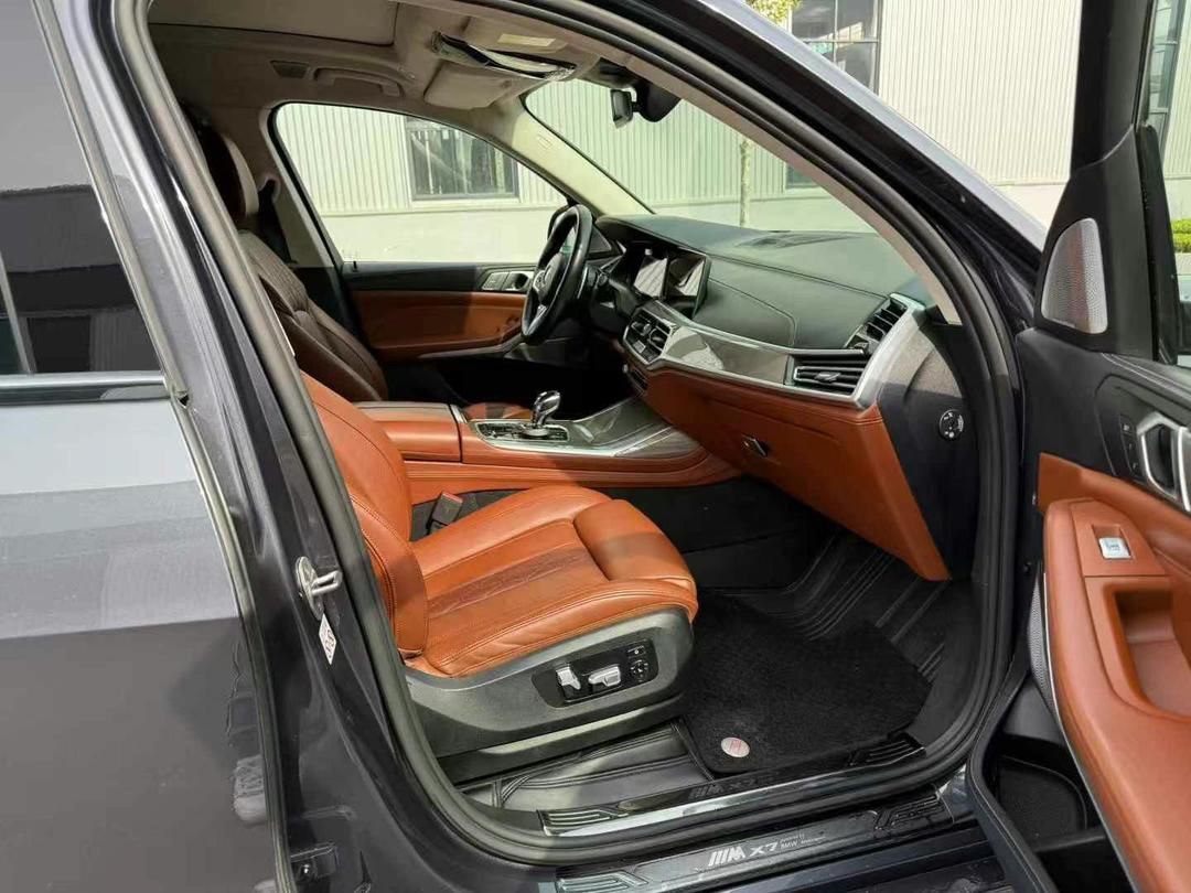 BMW X7 xDrive40i 3.0T 340 л.с. 4WD 2021 — изображение 8