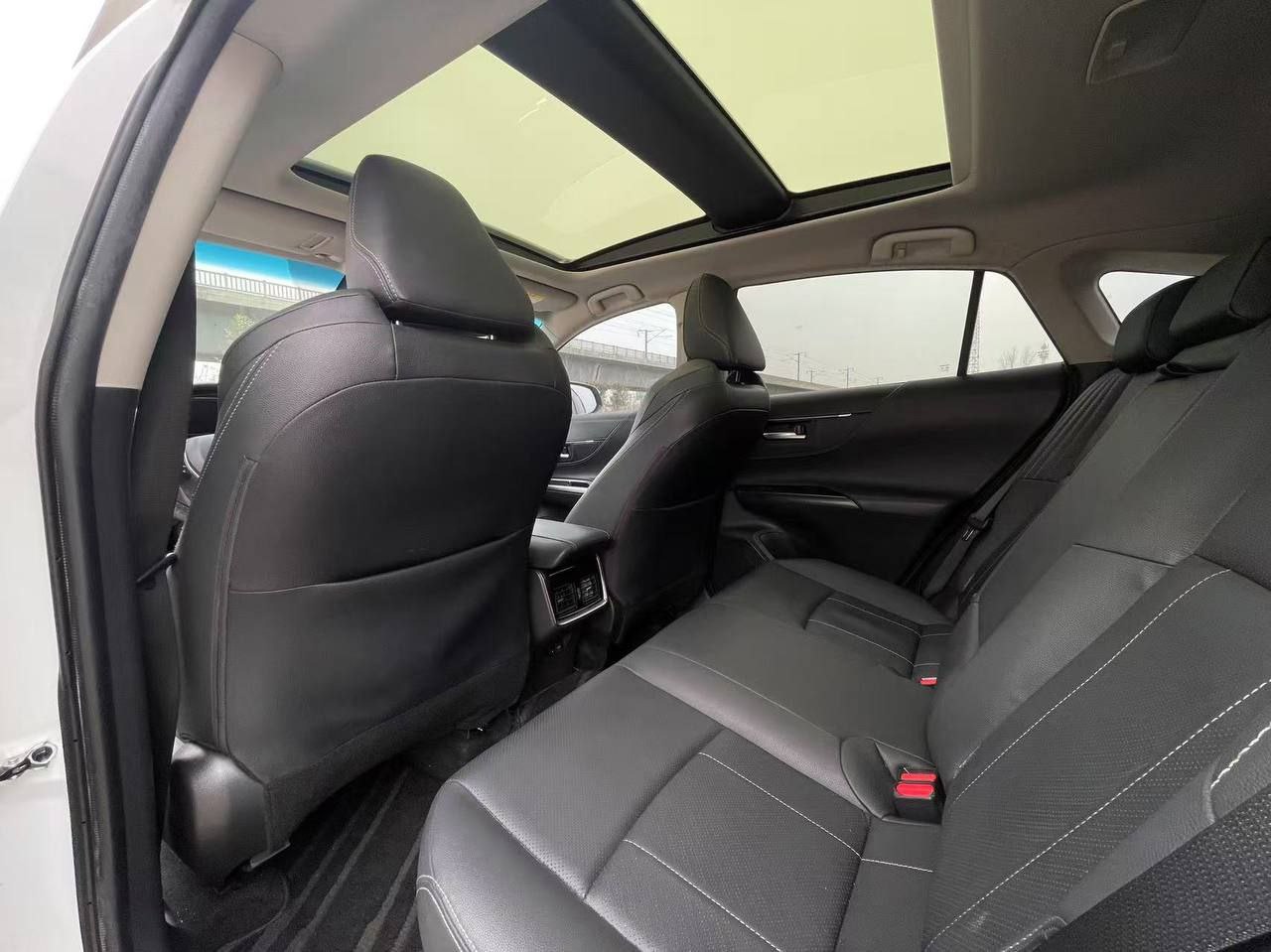 Toyota Harrier 4WD 2021 — изображение 6