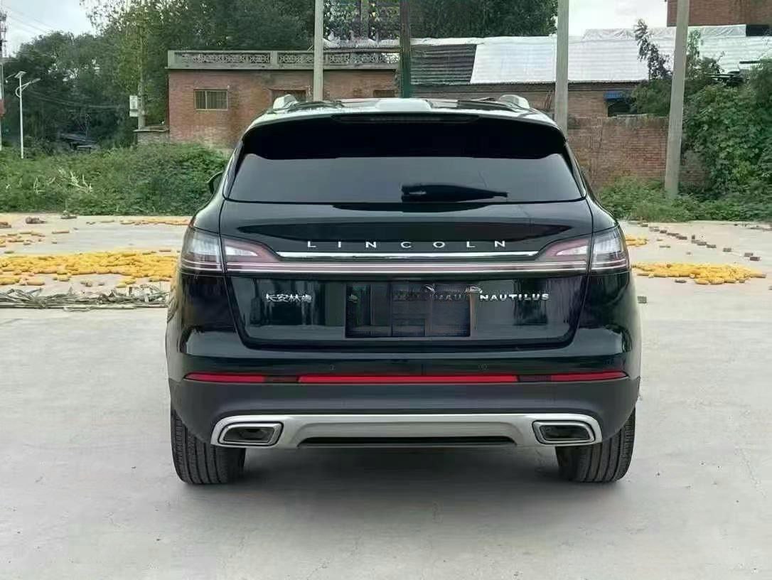 Lincoln Nautilus 2.0T 245 л.с. 4WD 2021 — изображение 4