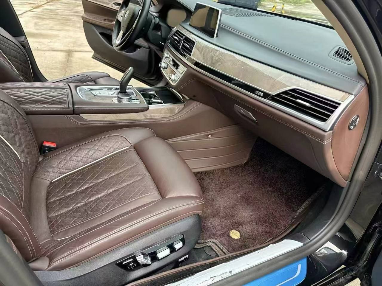 BMW 740Li xDrive 2022 — изображение 7