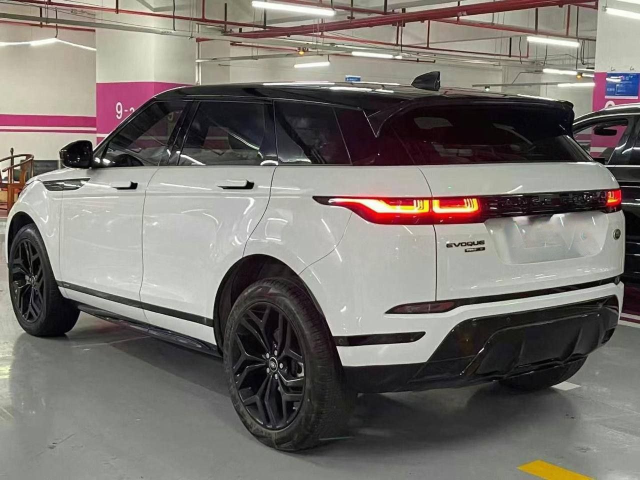 Land Rover Range Rover Evoque 249PS R-Dynamic S — изображение 6