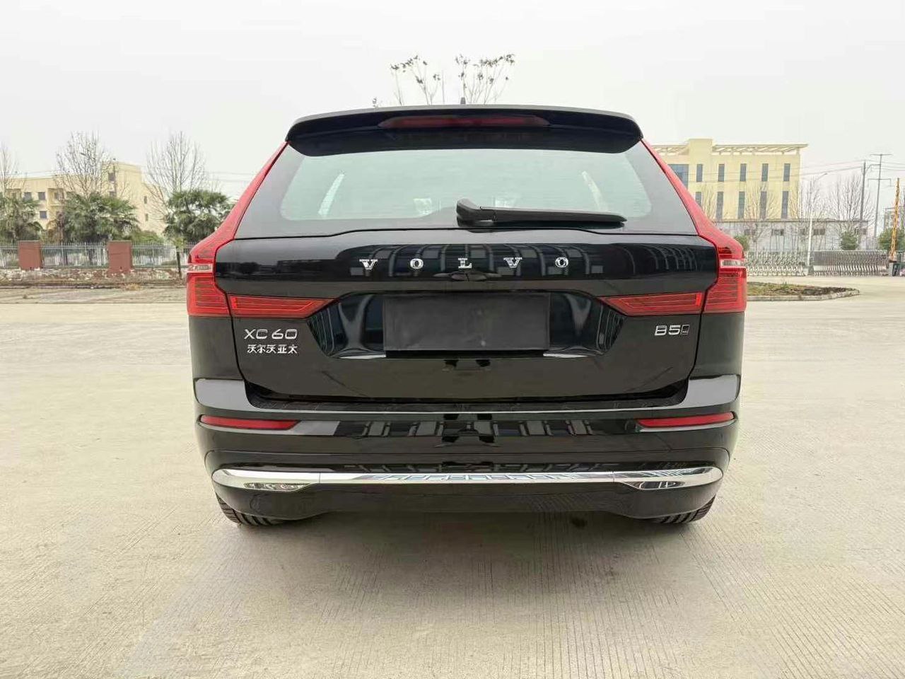 Volvo XC60 B5 Luxury Edition 2024 — изображение 4