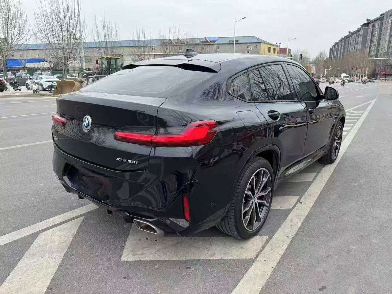 BMW X4 xDrive 30i 2.0T 254 л.с. M Sport 2022 — изображение 6