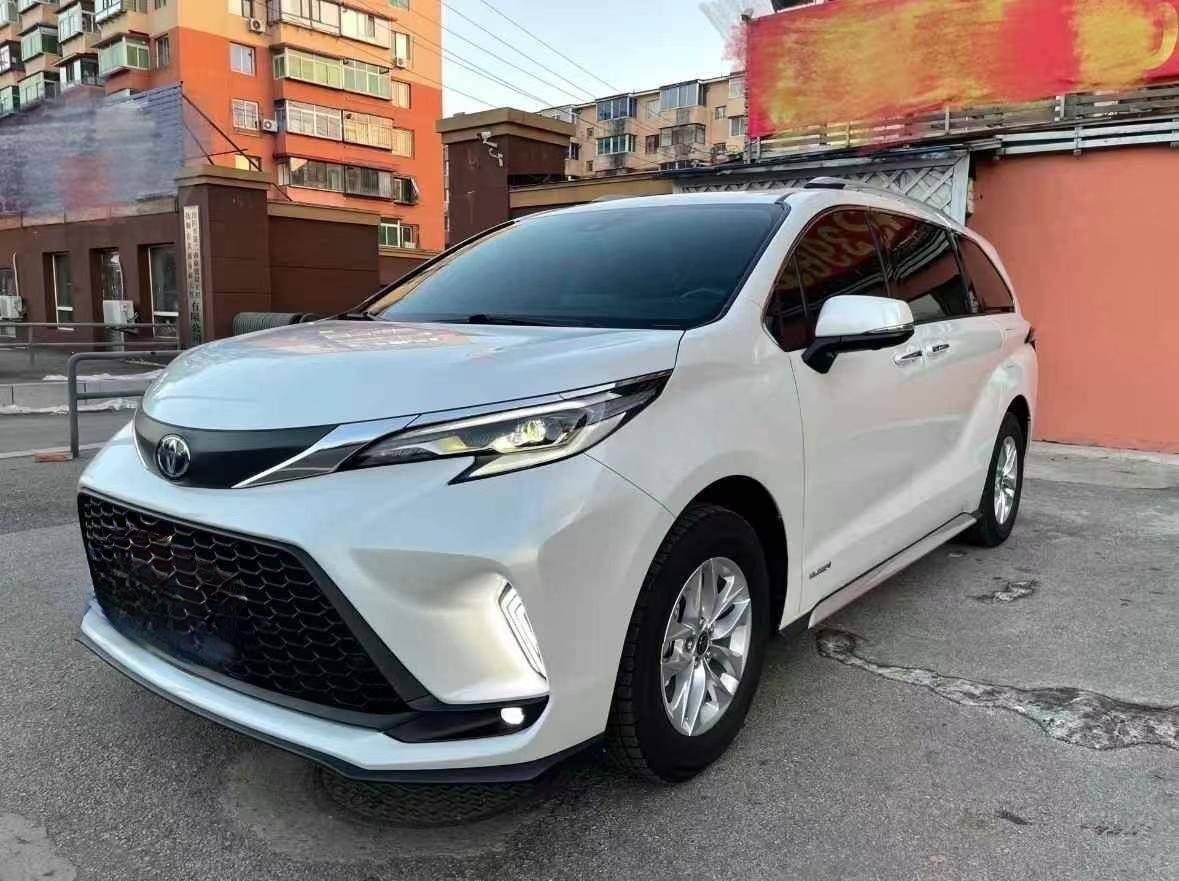 Toyota Land Cruiser 3.4 AT 70th Anniversary 3.4TT 4WD 2022 — изображение 3