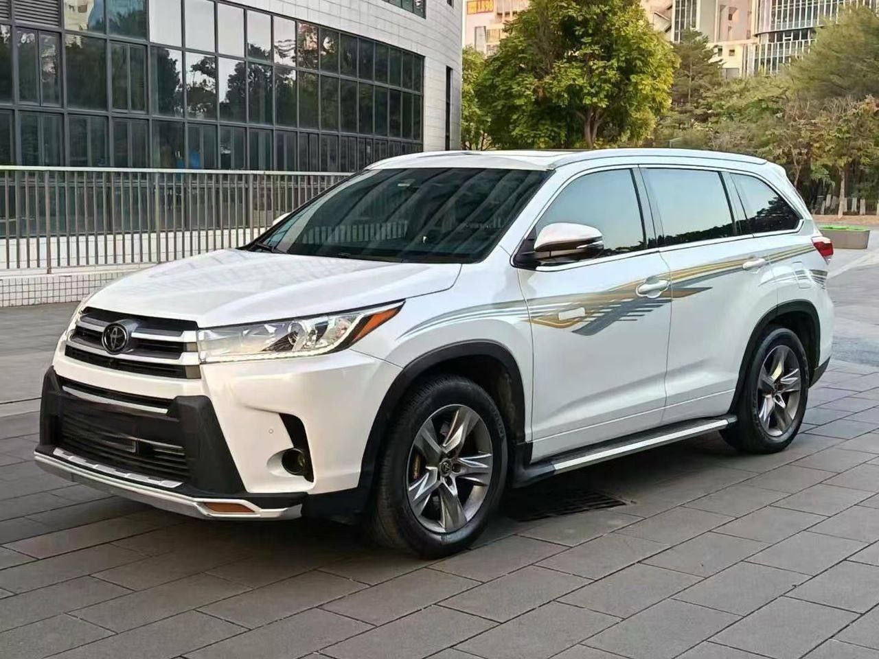 Toyota Highlander 2.0T 2020 — изображение 2