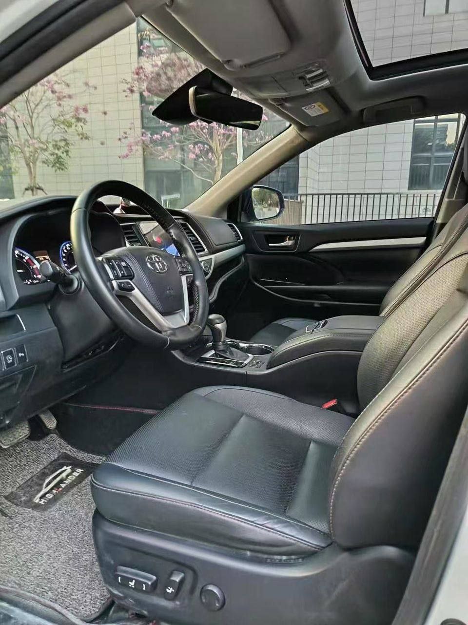 Toyota Highlander 2.0T 2020 — изображение 5