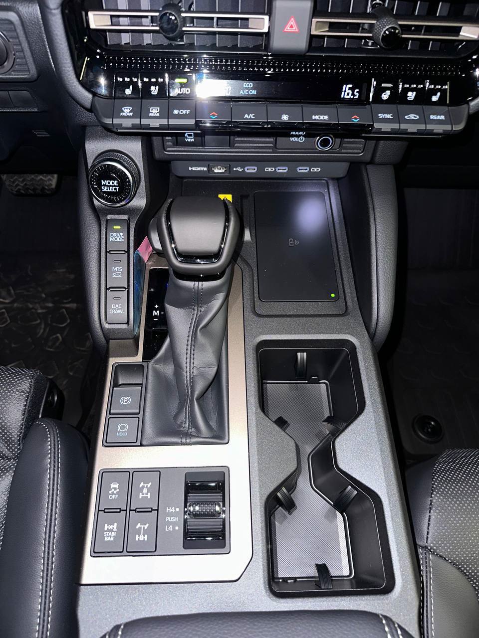 Toyota Prado 2.4 бензин 2024 — изображение 9