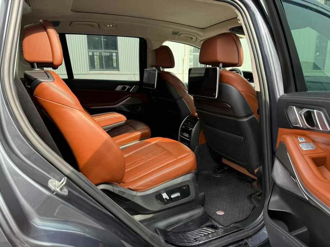 BMW X7 xDrive40i 3.0T 340 л.с. 4WD 2021 — изображение 9