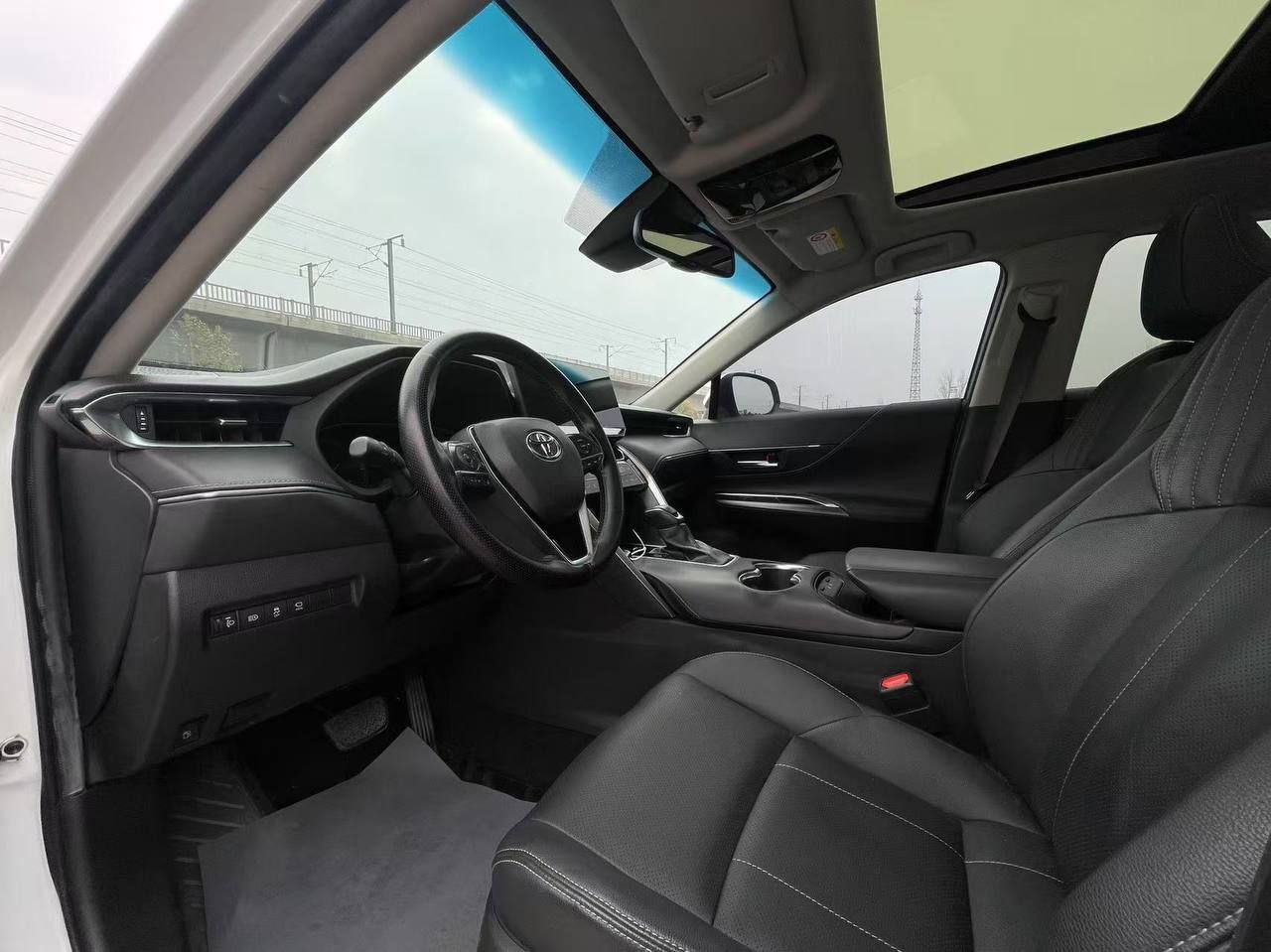 Toyota Harrier 4WD 2021 — изображение 5