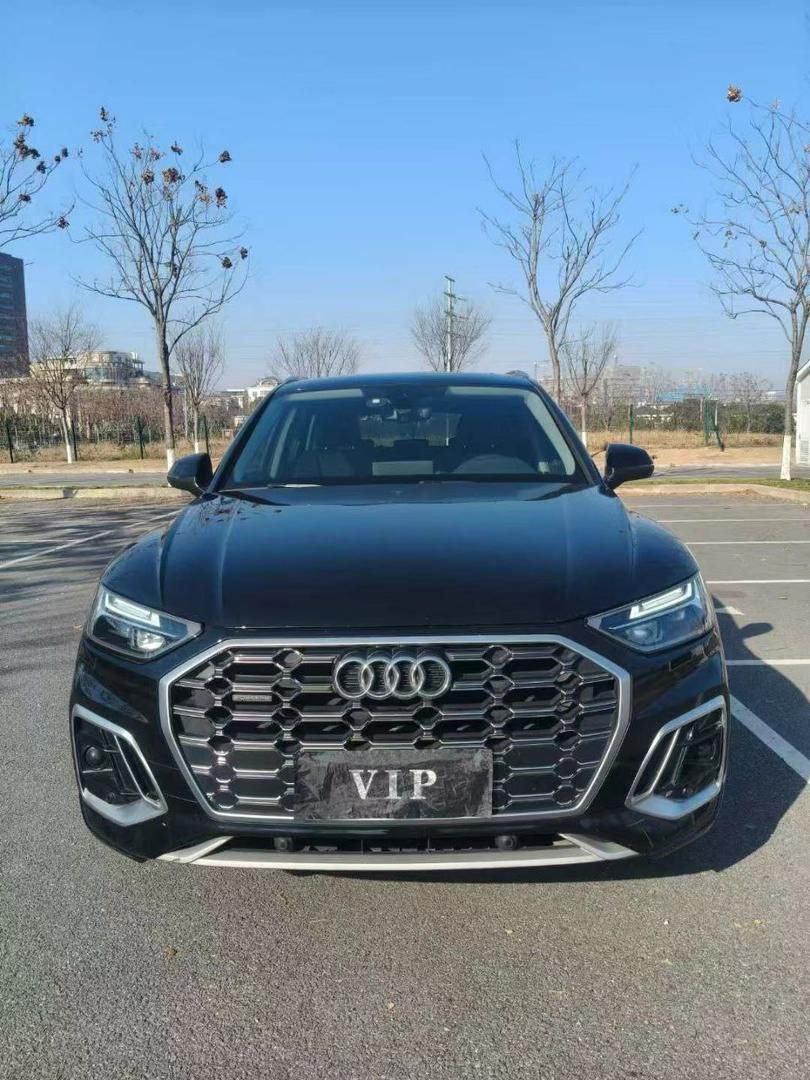 Audi Q5L 45TFSI Luxury Edition 2022 — изображение 2