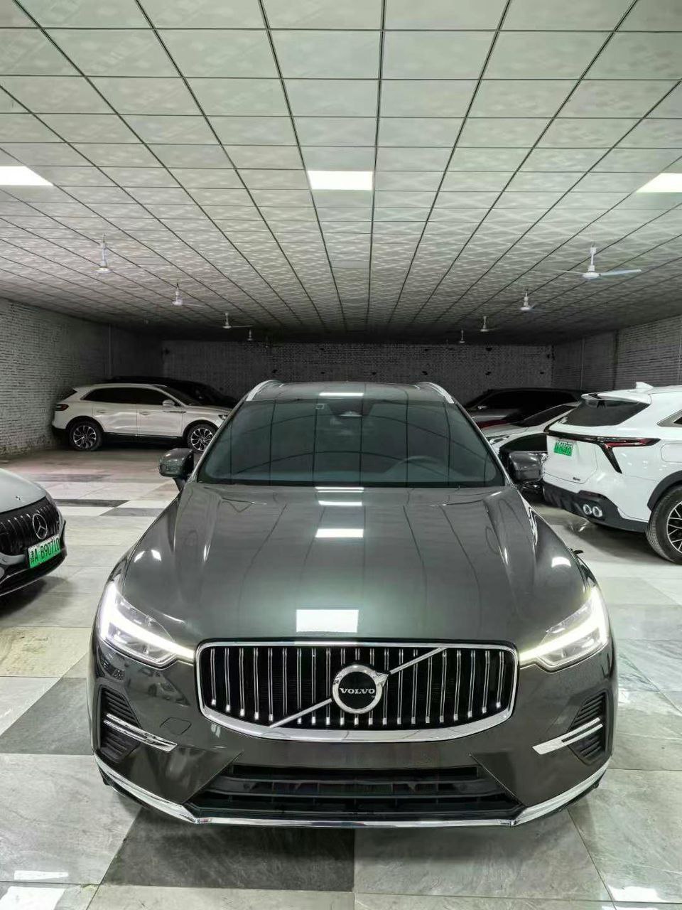 Volvo XC60 B5 2.0T 2021 — изображение 2