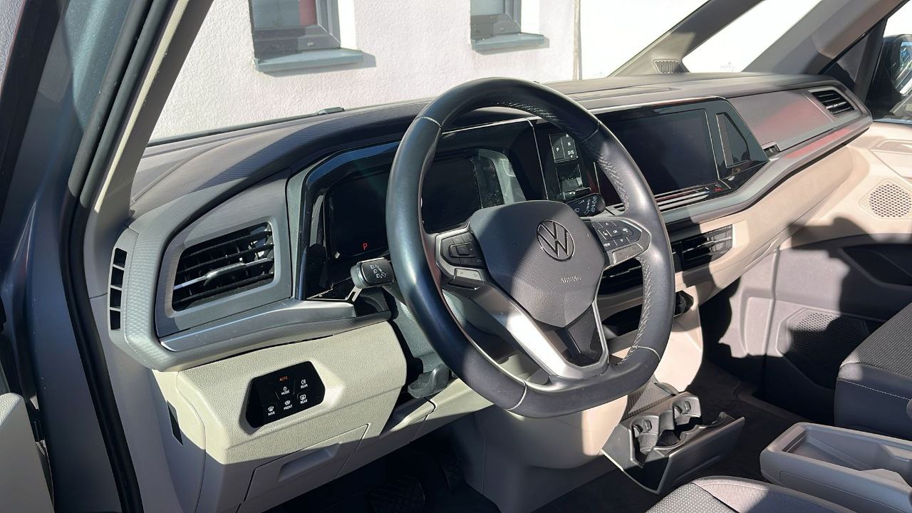 Volkswagen Multivan 1,5T 2022 — изображение 3