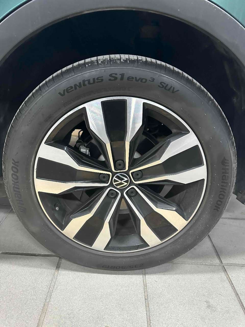 Volkswagen Tiguan L 380TSI R-Line Signature Edition 2021 — изображение 9