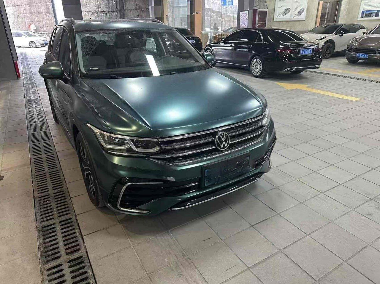 Volkswagen Tiguan L 380TSI R-Line Signature Edition 2021
