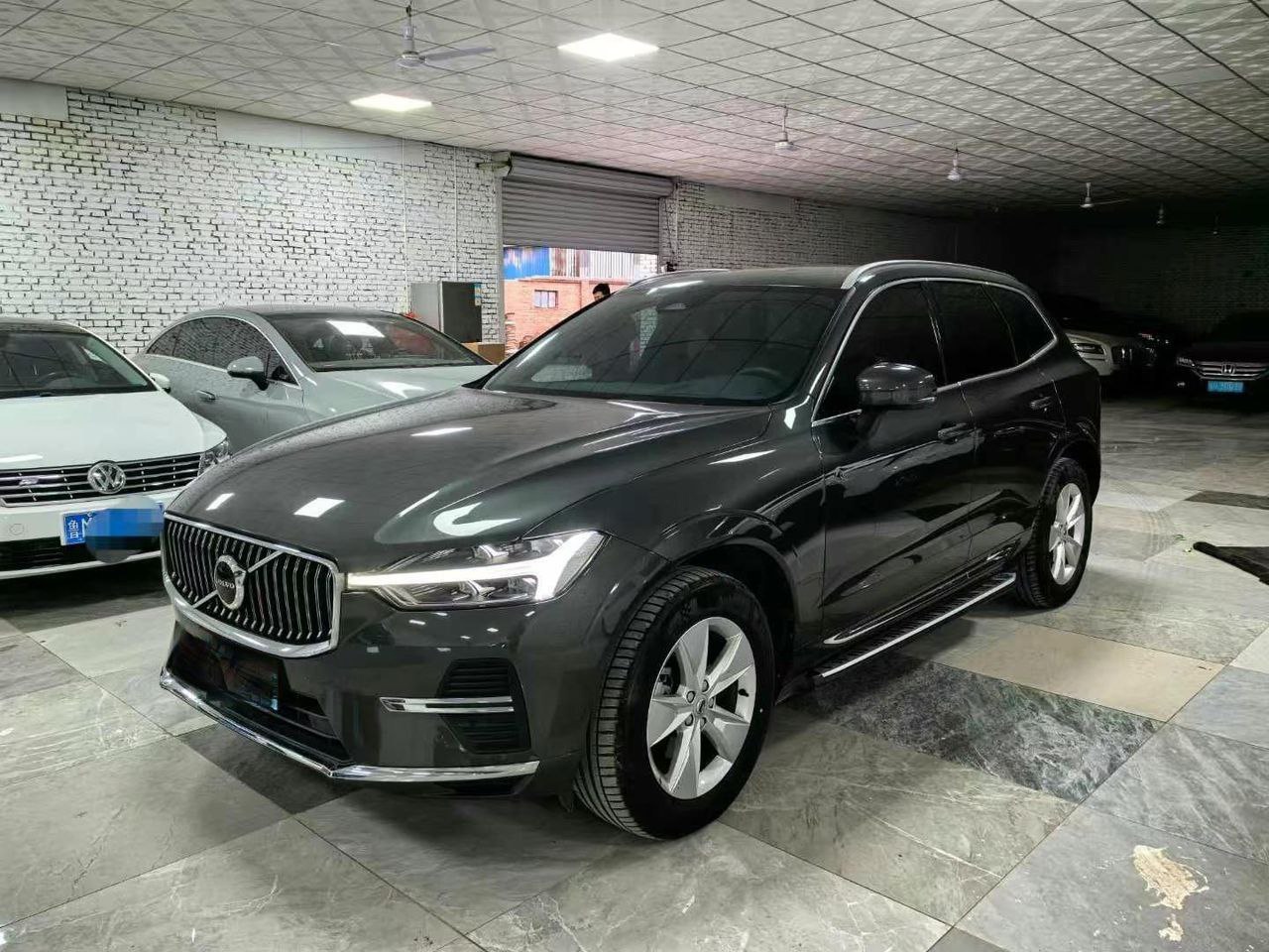 Volvo XC60 B5 2.0T 2021 — изображение 3