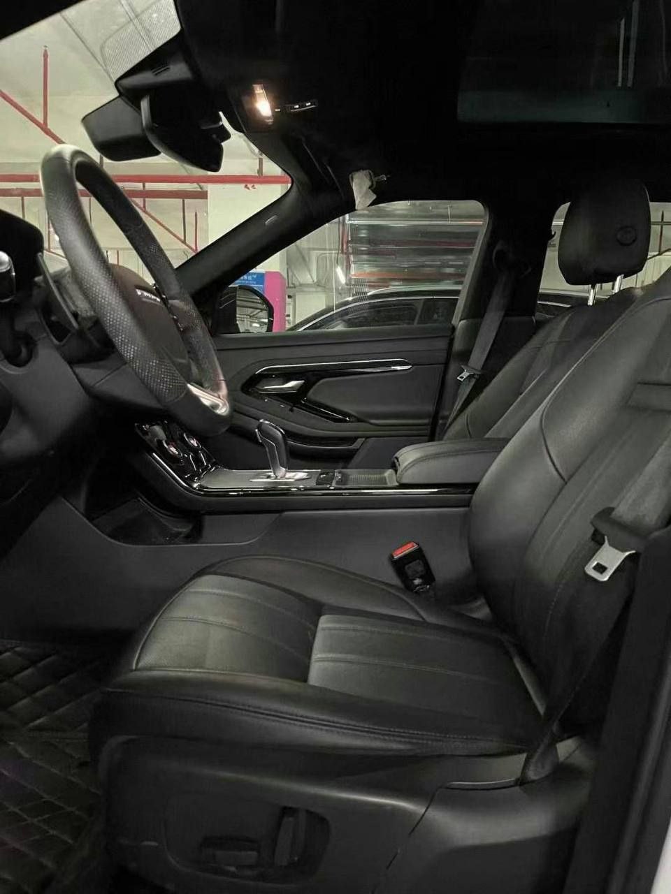 Land Rover Range Rover Evoque 249PS R-Dynamic S — изображение 9